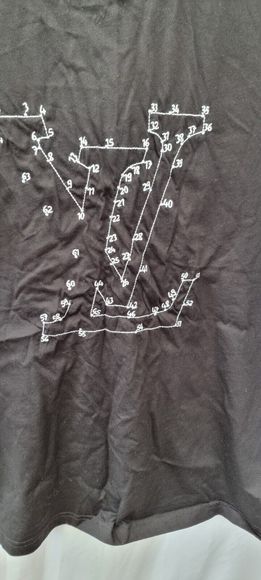 Mens Louis Vuitton black  ‘Dot To Dot’ T-shirt, Size meduim cotton short sleeve - Picture 2 of 5